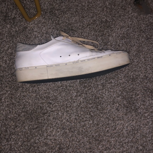 Golden Goose Sneakers sz 41 BRAND NEW worn once!!! - Picture 3 of 4